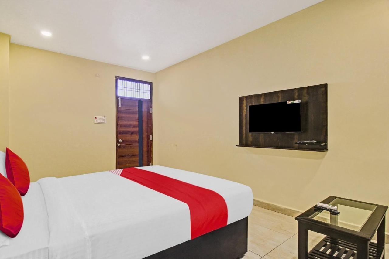 Super Hotel O Lakshmi Royal Inn Warangal Exterior photo