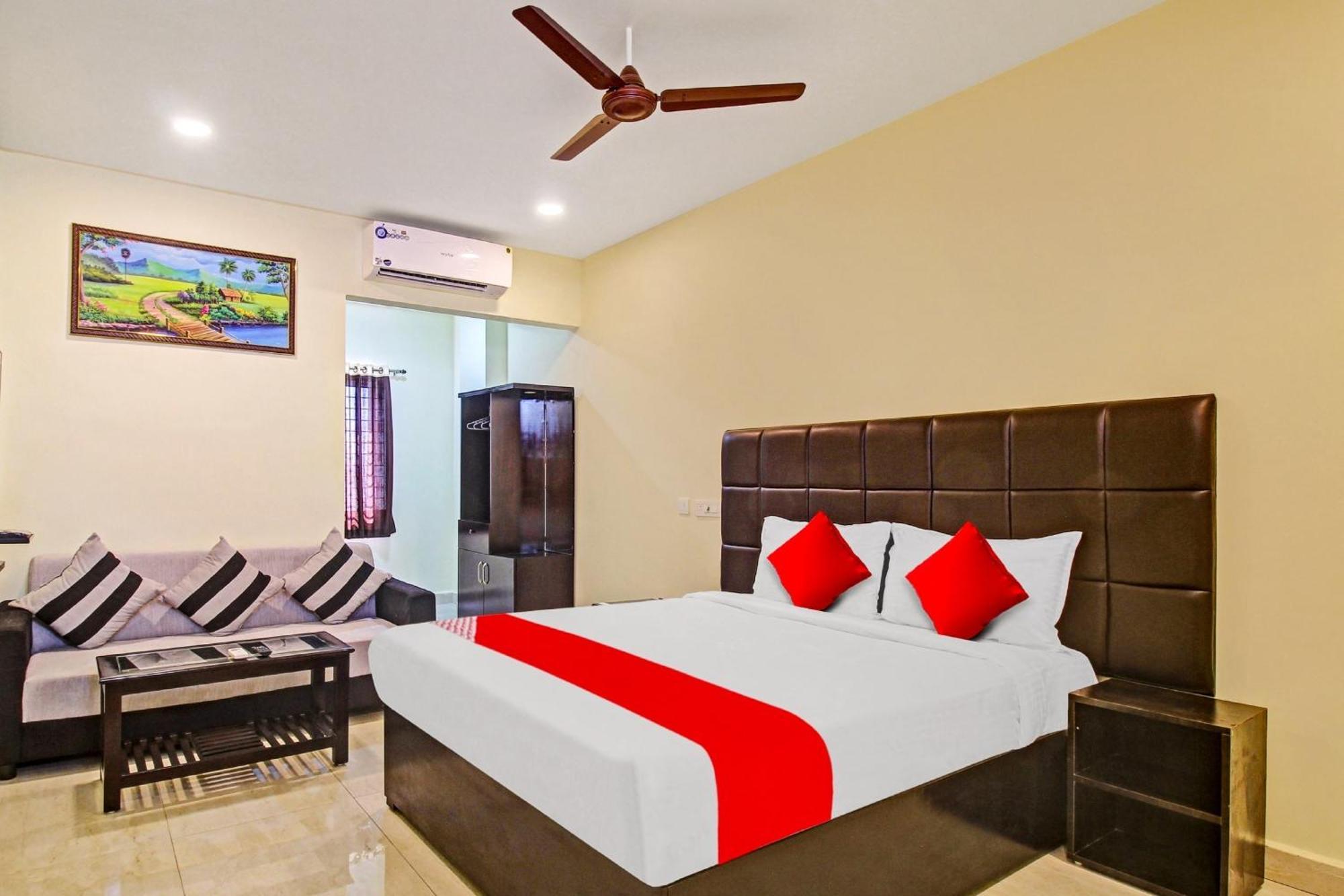 Super Hotel O Lakshmi Royal Inn Warangal Exterior photo